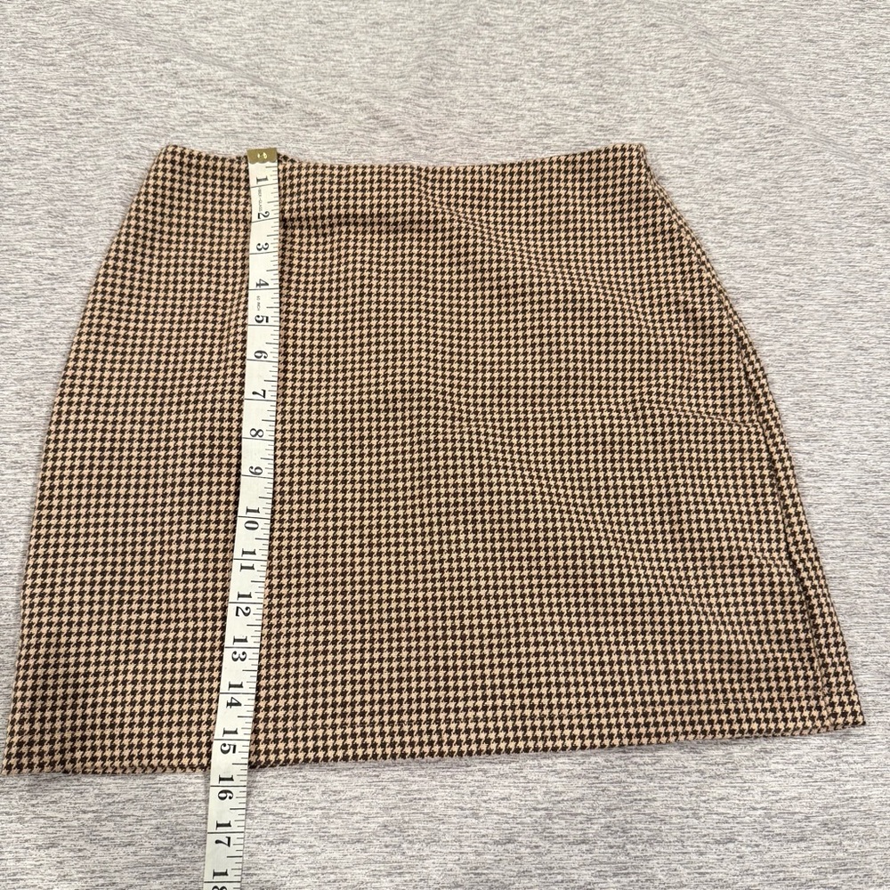 Classic Houndstooth Skirt (SIZE: S)